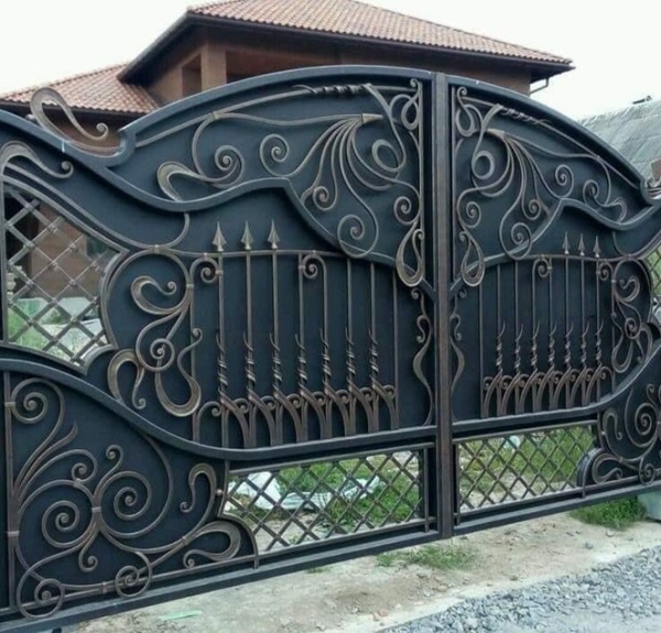 art iron gate .